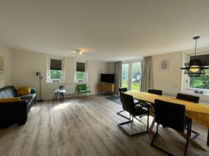 Landhuis chalet 93 woonkamer